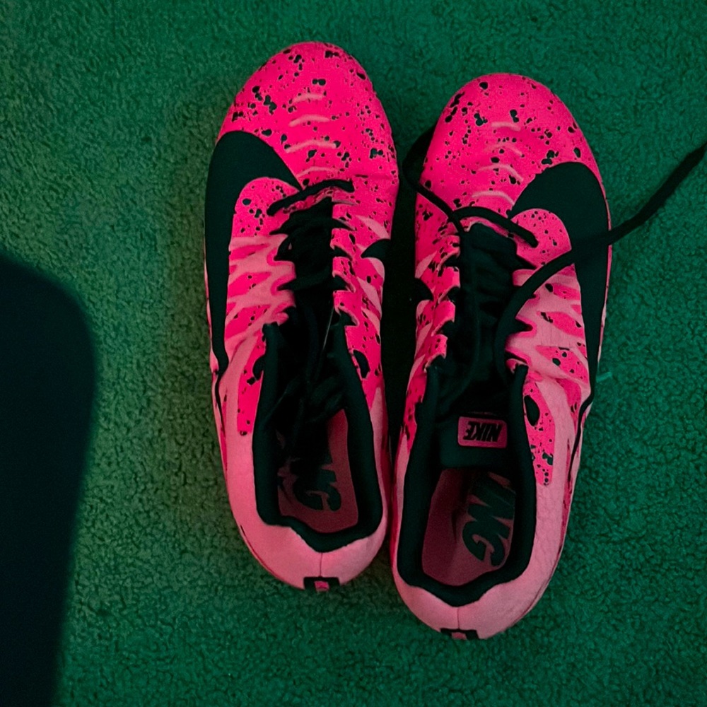 Nike cleats for track they are 6.5 in size and only worn to practice 3 times
